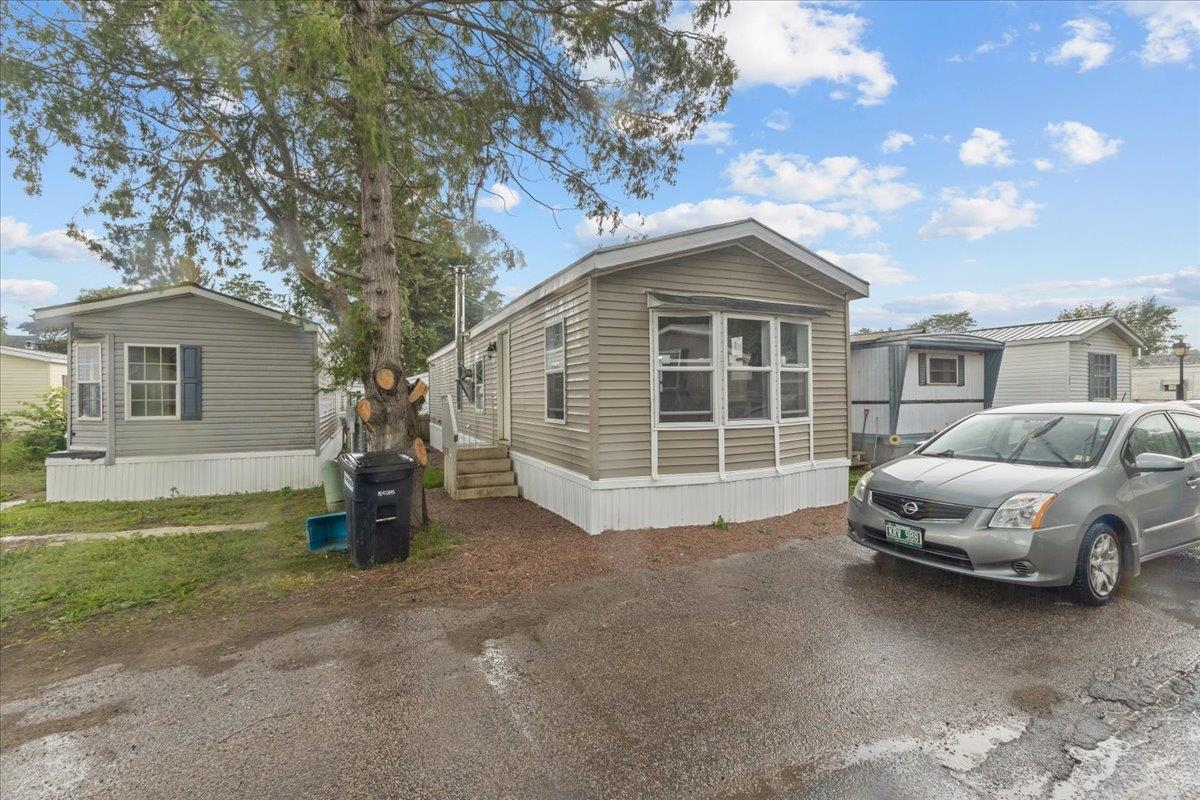 near 20 Avenue C Burlington, VT 05408 Property 2 near 20 Avenue C Burlington, VT 05408 Property 2